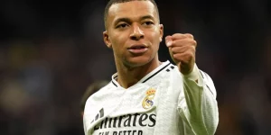 Cầu Thủ Mbappé