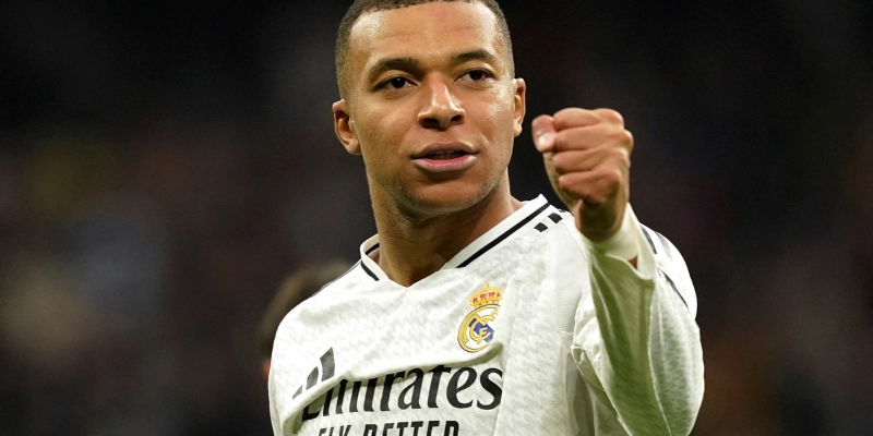 Cầu Thủ Mbappé