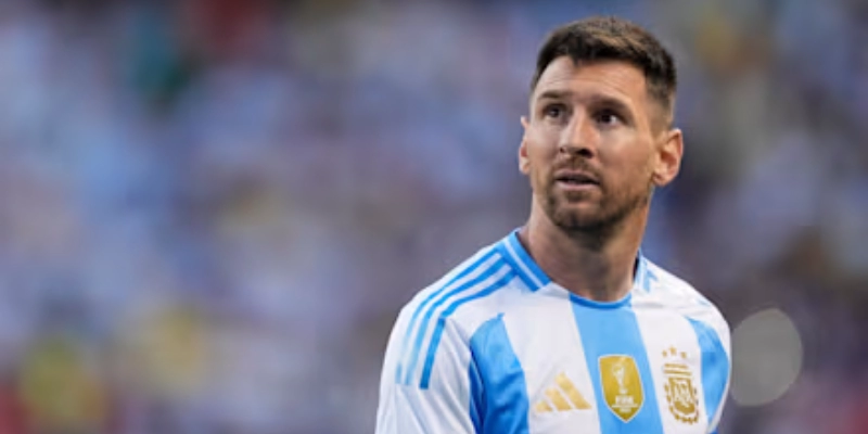 Cầu Thủ Messi