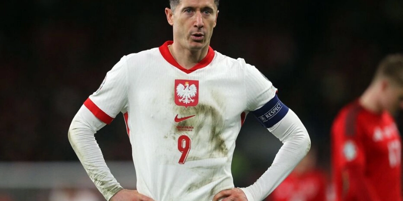 Cầu Thủ Robert Lewandowski