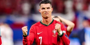 Cầu Thủ Ronaldo