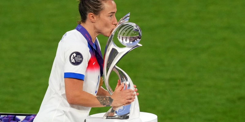 Giải Thưởng Của Lucy Bronze